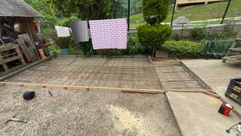 Dallage-extérieu-béton-désactivé Dallage extérieur en béton désactivé – terrasse Ariège