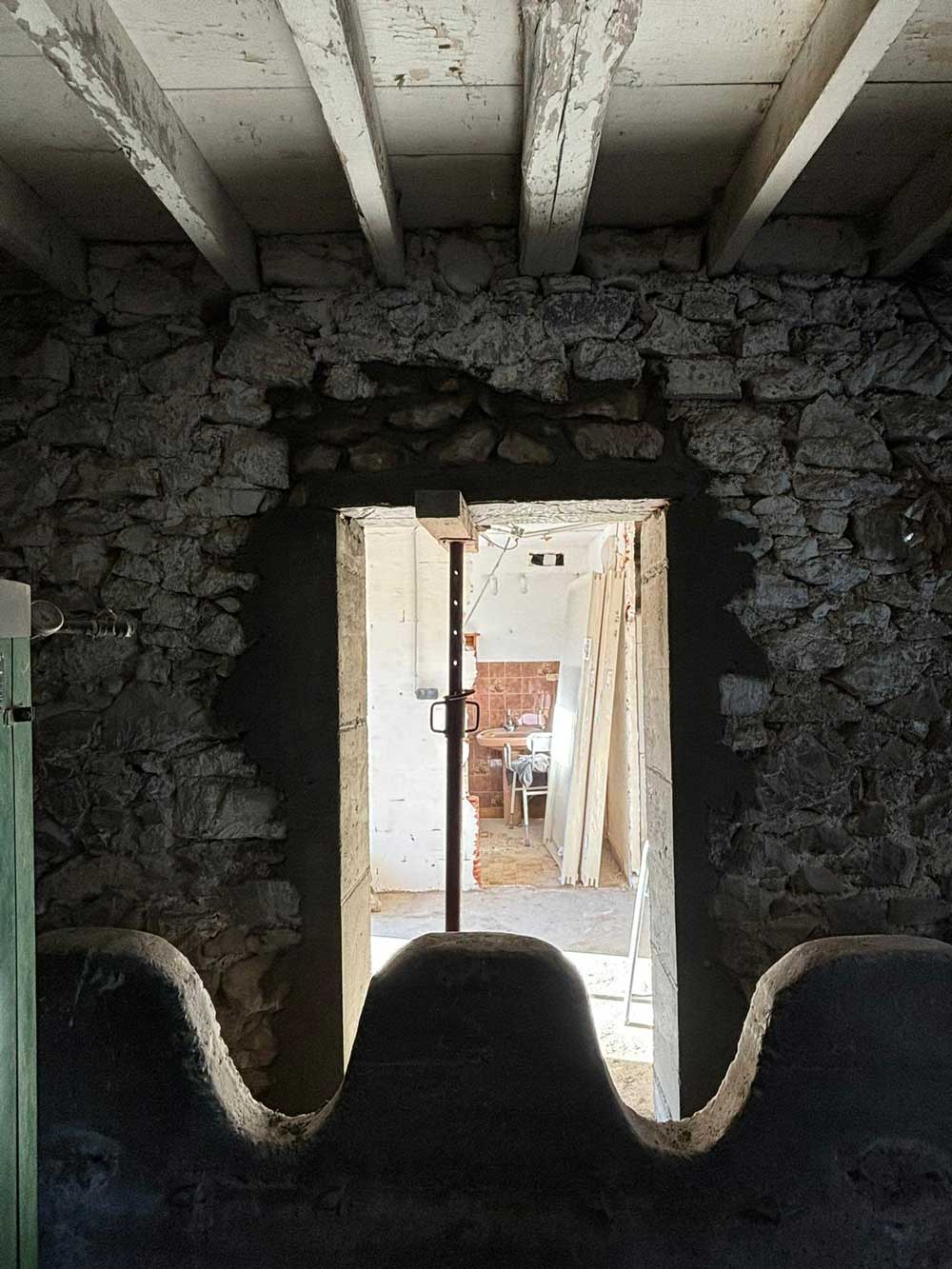 Mur-en-pierre-anciennes-restauré Mur en pierre ancienne restauré par VEGA Maçonnerie à Saint-Girons